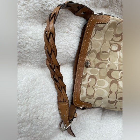 Coach Chelsea Optic Signature Hobo Handbag Tan Brown 10990 - Picture 12 of 15